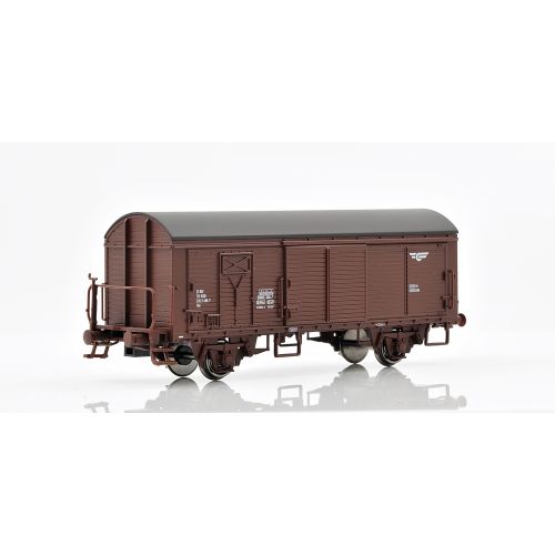 Topline Godsvogner, NMJ Topline model of the NSB His 210 2 496-7 boxcar type 1 with wooden roof and brakeman`s platform, NMJT504.101